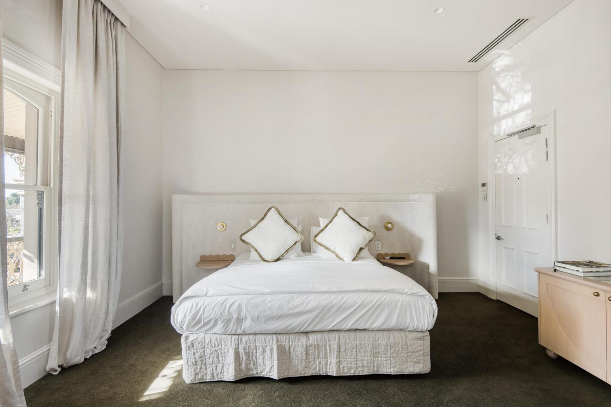 The Stirling Hotel 외부 사진
