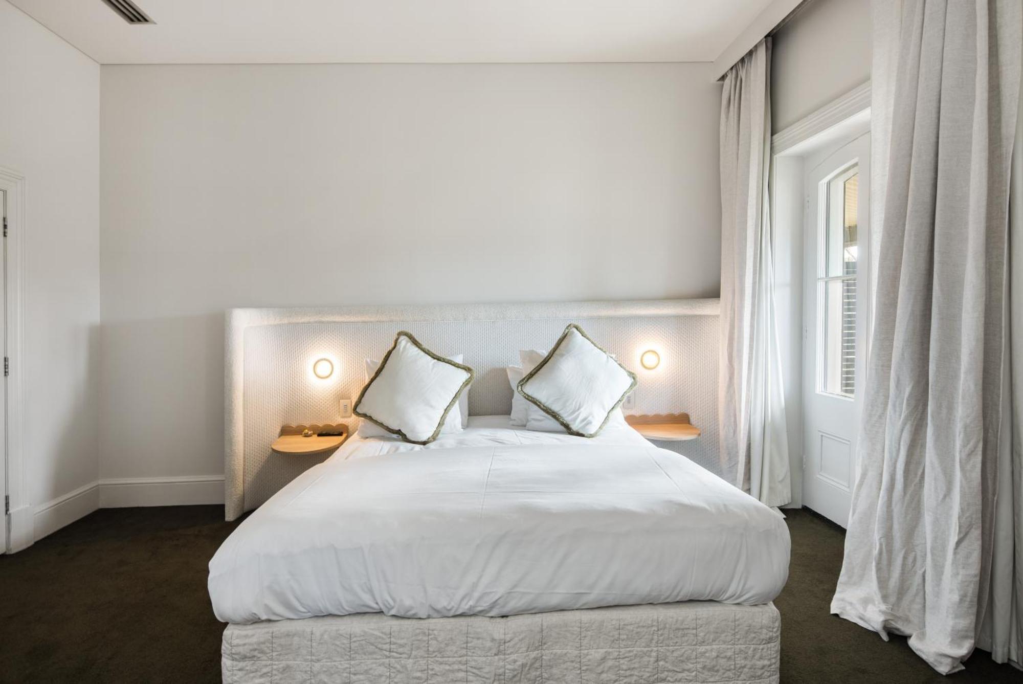 The Stirling Hotel 외부 사진